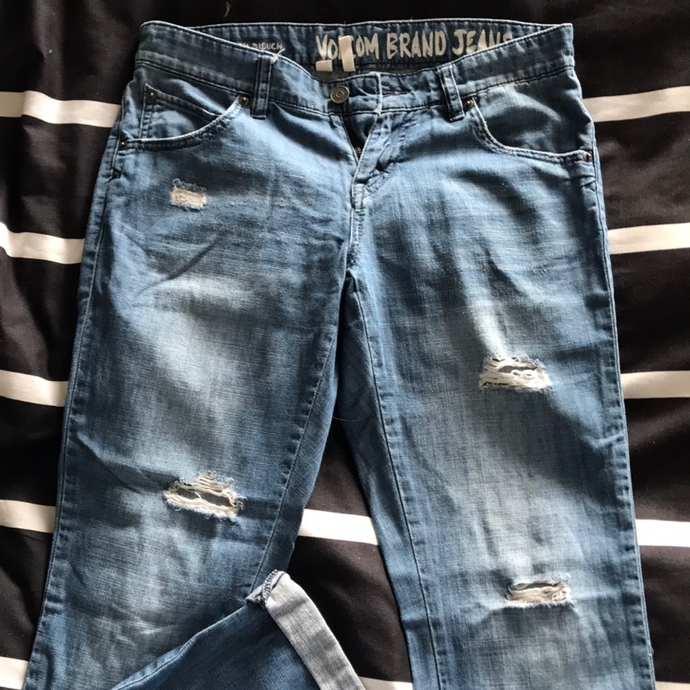 Volcom brand boyfriend jean